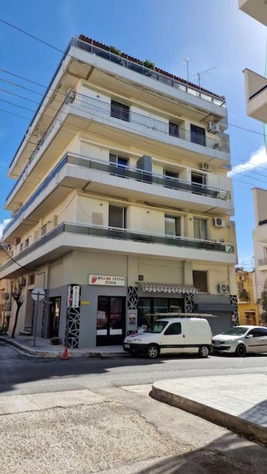Classic Apartment In 卡拉马塔 外观 照片