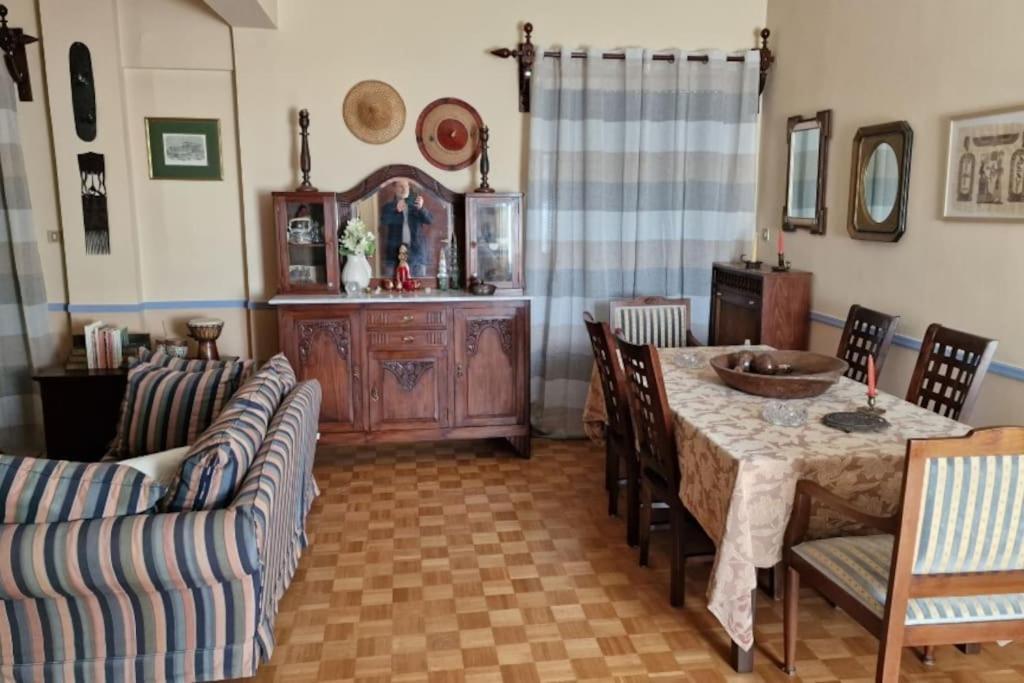 Classic Apartment In 卡拉马塔 外观 照片